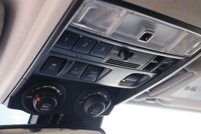 Toyota 4Runner Vehicle Image 22