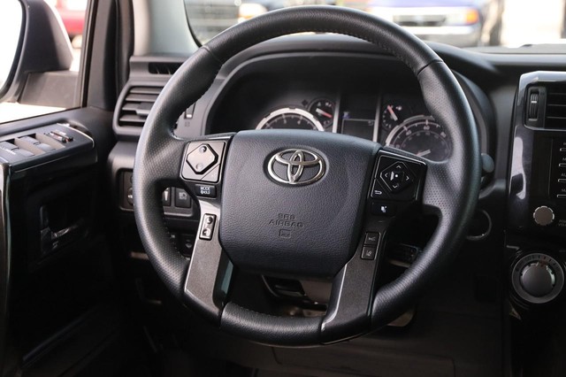 Toyota 4Runner Vehicle Image 26