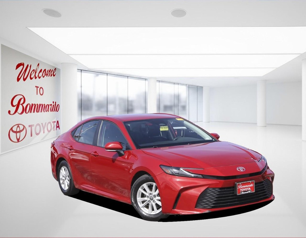 Toyota Camry Vehicle Full-screen Gallery Image 2
