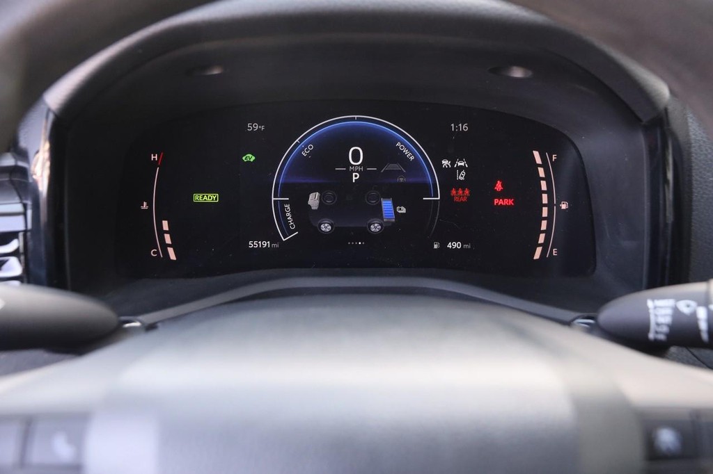 Toyota Camry Vehicle Full-screen Gallery Image 13