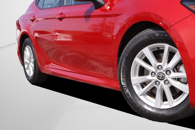 Toyota Camry Vehicle Image 03