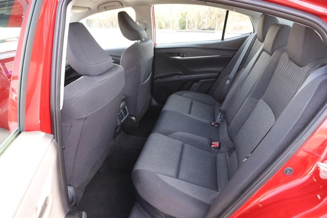 Toyota Camry Vehicle Image 09