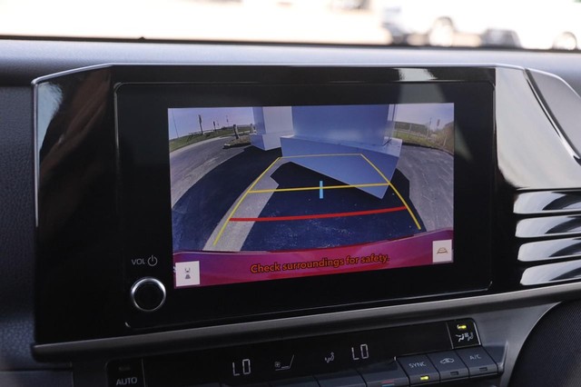 Toyota Camry Vehicle Image 16