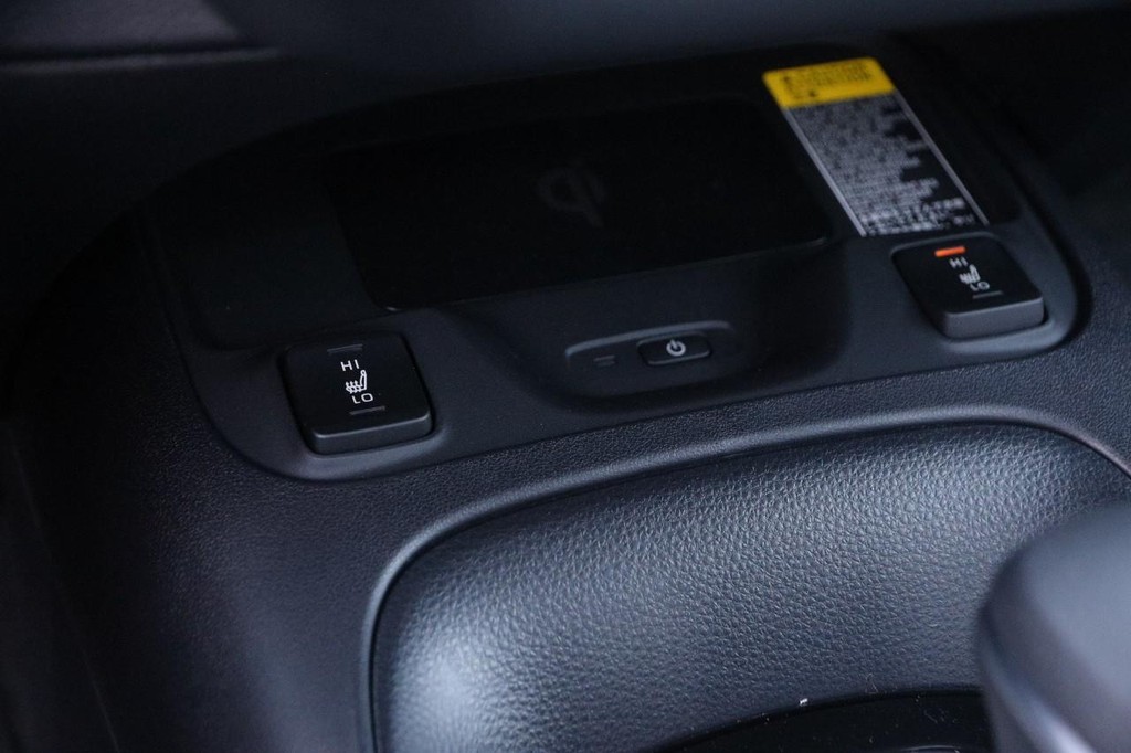 Toyota Corolla Vehicle Full-screen Gallery Image 19