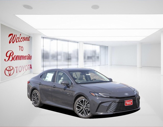Toyota Camry Vehicle Image 02