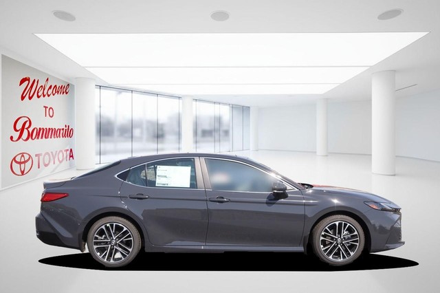 Toyota Camry Vehicle Image 05