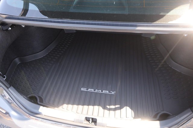 Toyota Camry Vehicle Image 07