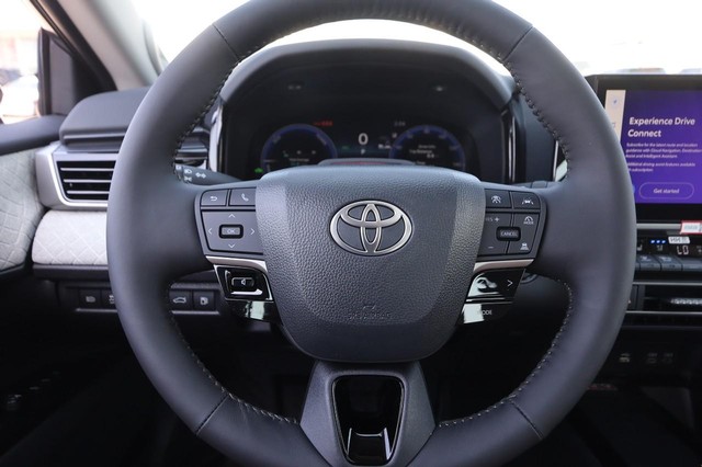 Toyota Camry Vehicle Image 11