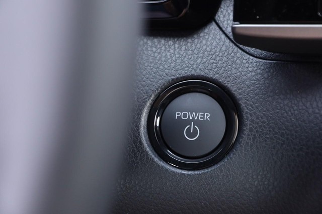 Toyota Camry Vehicle Image 15
