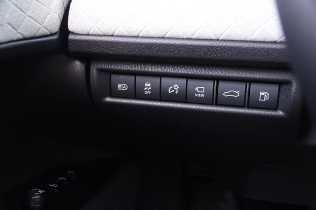 Toyota Camry Vehicle Image 21