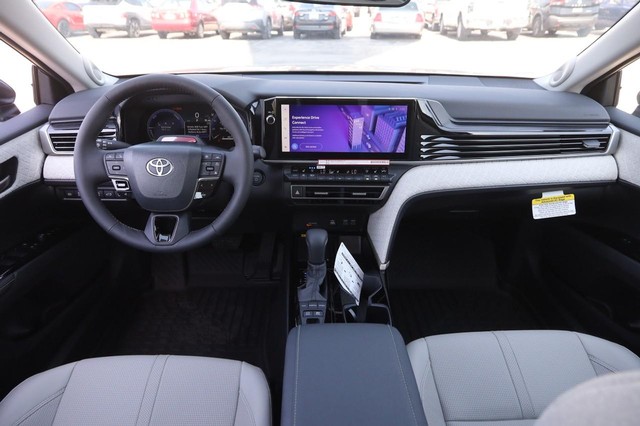 Toyota Camry Vehicle Image 23