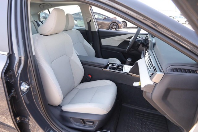 Toyota Camry Vehicle Image 27