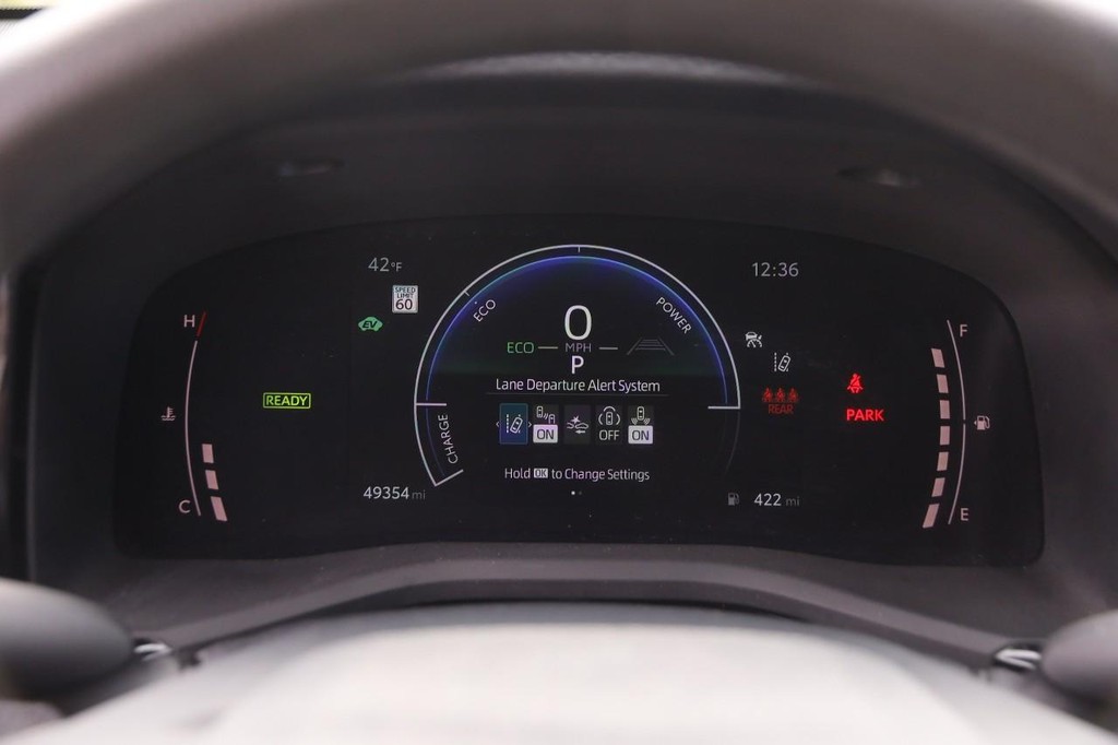 Toyota Camry Vehicle Full-screen Gallery Image 13