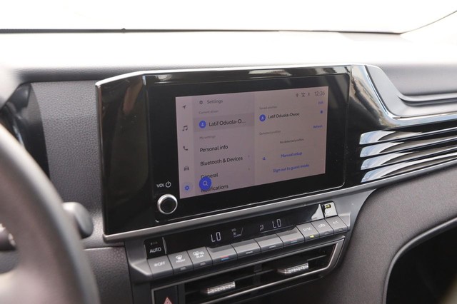 Toyota Camry Vehicle Image 15