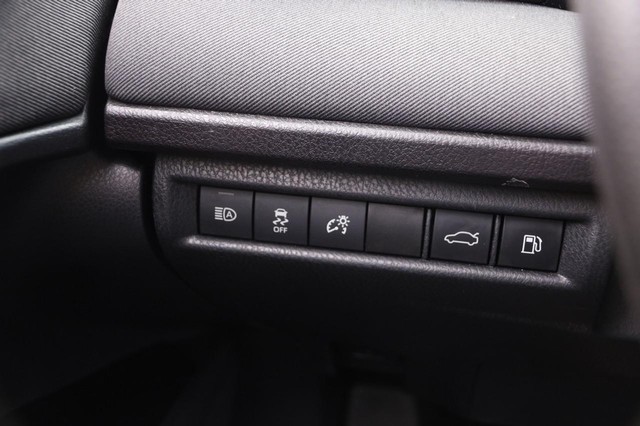 Toyota Camry Vehicle Image 19