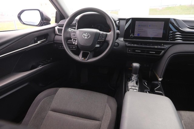 Toyota Camry Vehicle Image 21