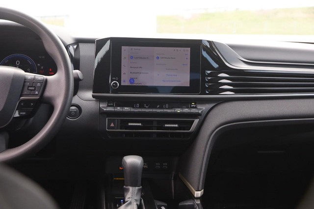 Toyota Camry Vehicle Image 23