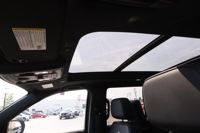 GMC Yukon Vehicle Image 10