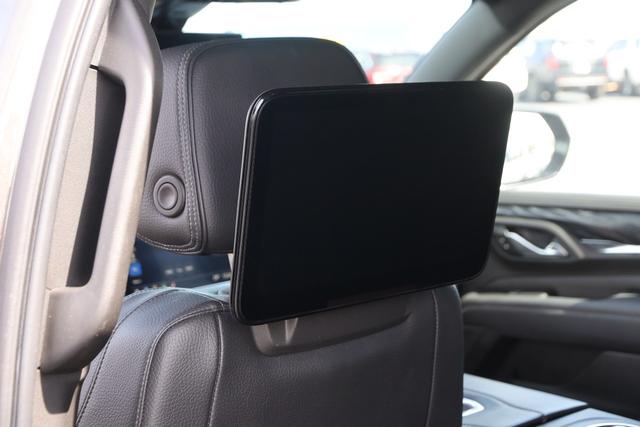 GMC Yukon Vehicle Image 13