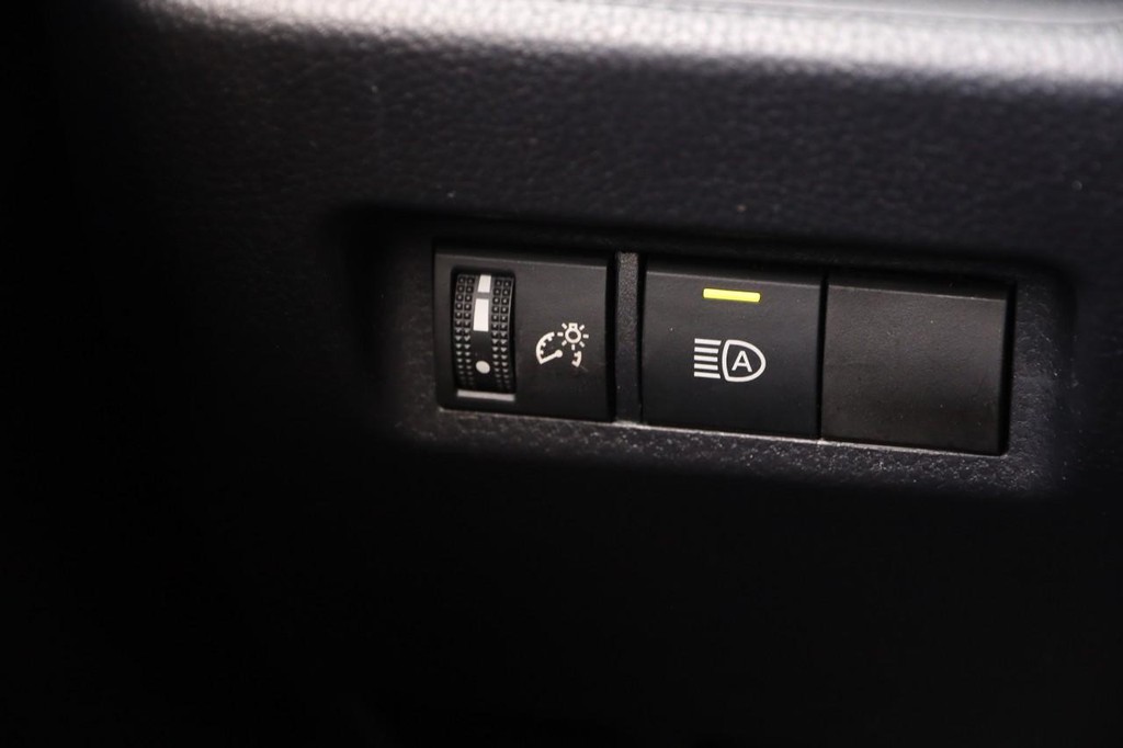 Toyota RAV4 Vehicle Full-screen Gallery Image 19