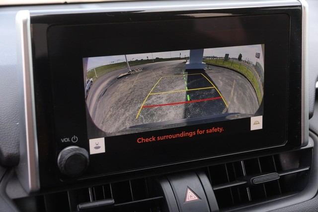 Toyota RAV4 Vehicle Image 16