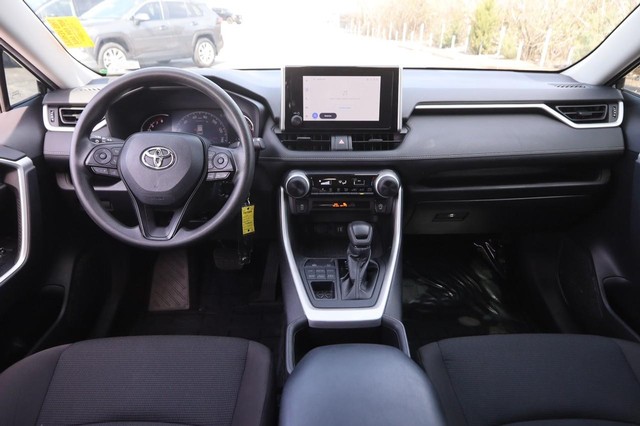Toyota RAV4 Vehicle Image 20