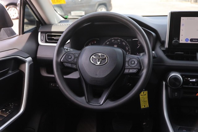 Toyota RAV4 Vehicle Image 22