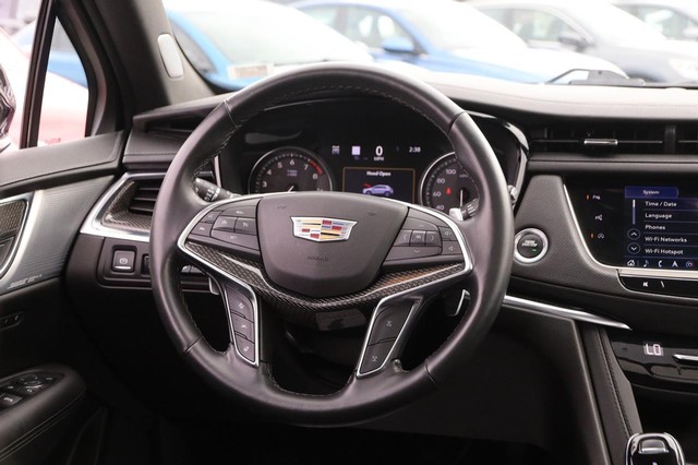 Cadillac XT5 Vehicle Image 25