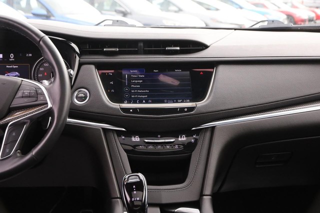 Cadillac XT5 Vehicle Image 26