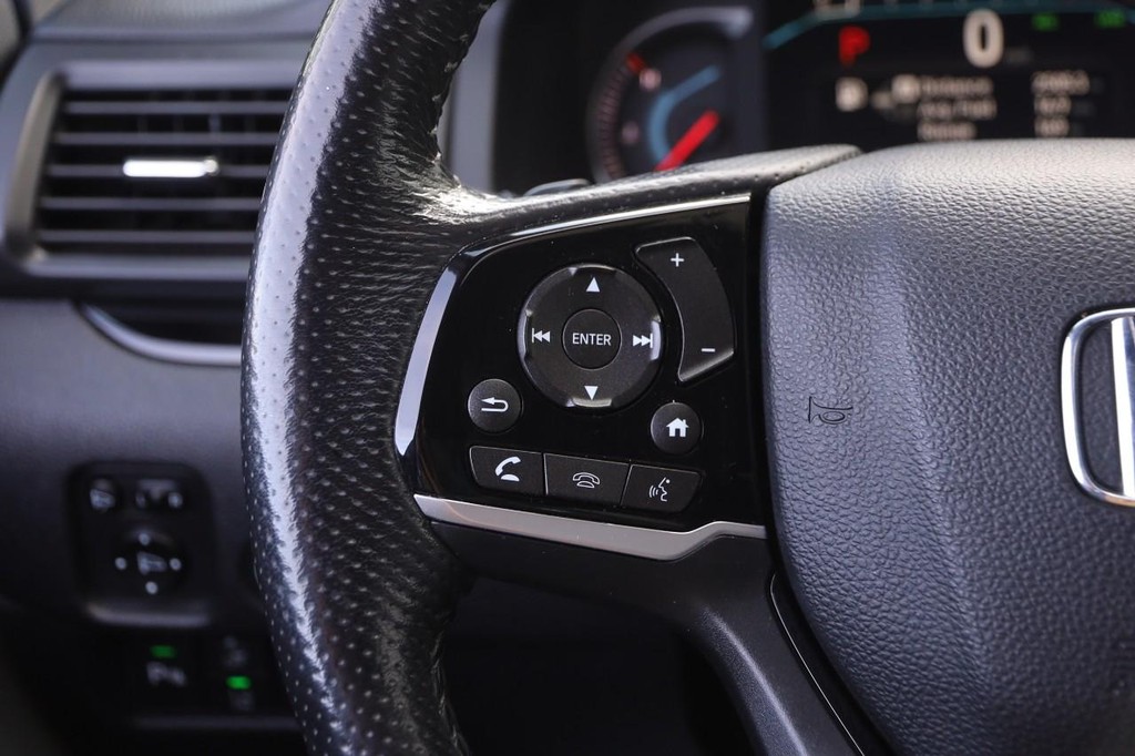 Honda Passport Vehicle Full-screen Gallery Image 13