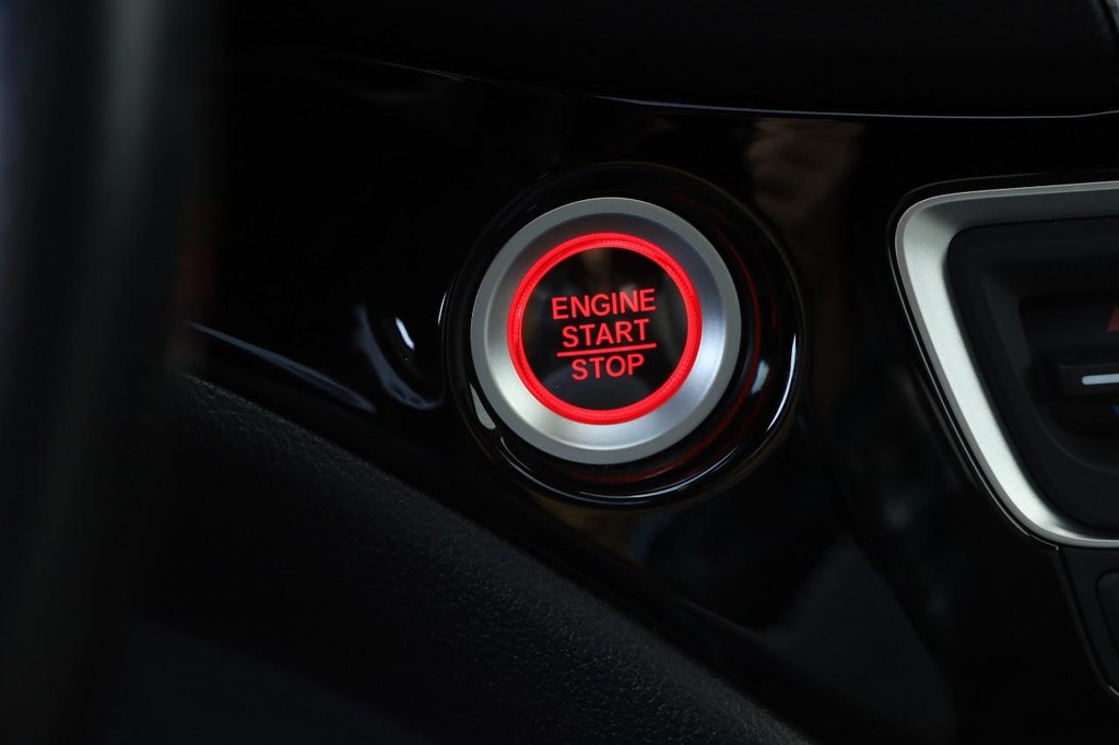 Honda Passport Vehicle Full-screen Gallery Image 16