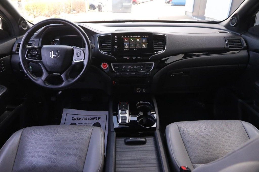 Honda Passport Vehicle Full-screen Gallery Image 24