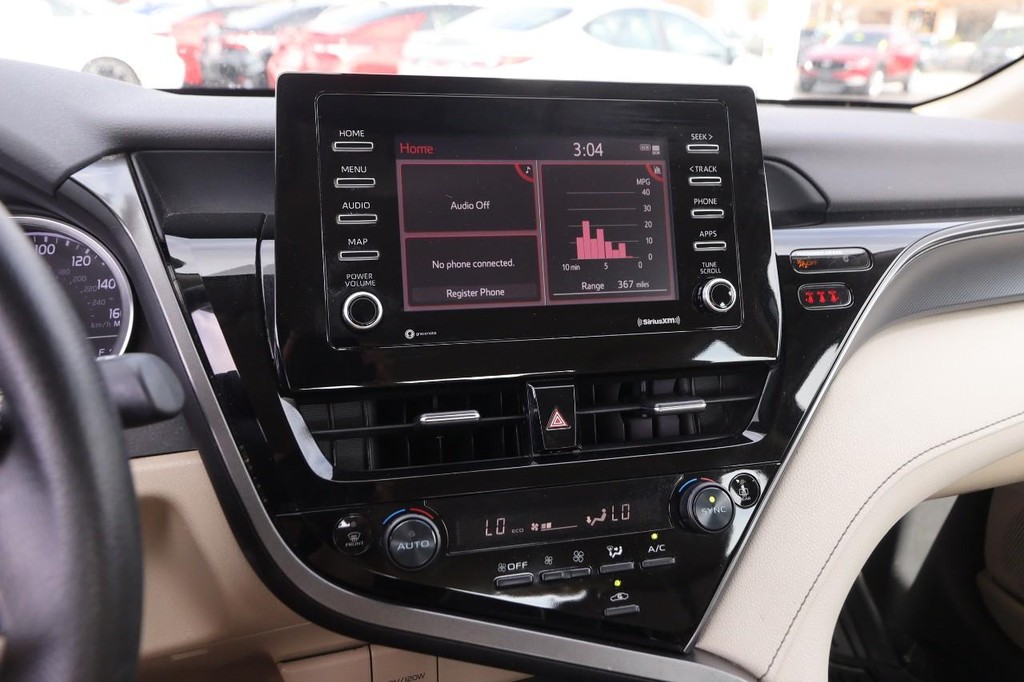 Toyota Camry Vehicle Full-screen Gallery Image 14