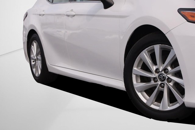 Toyota Camry Vehicle Image 03