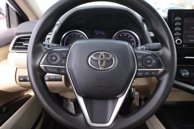 Toyota Camry Vehicle Image 10