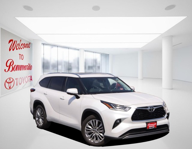 Toyota Highlander Vehicle Image 02