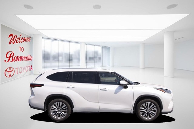 Toyota Highlander Vehicle Image 05
