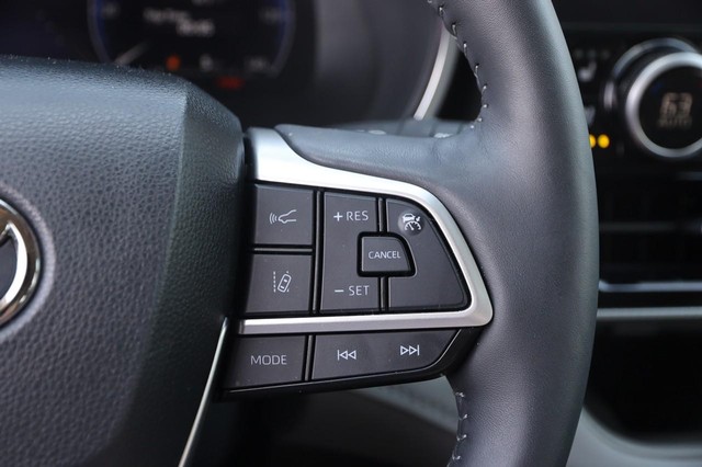 Toyota Highlander Vehicle Image 16