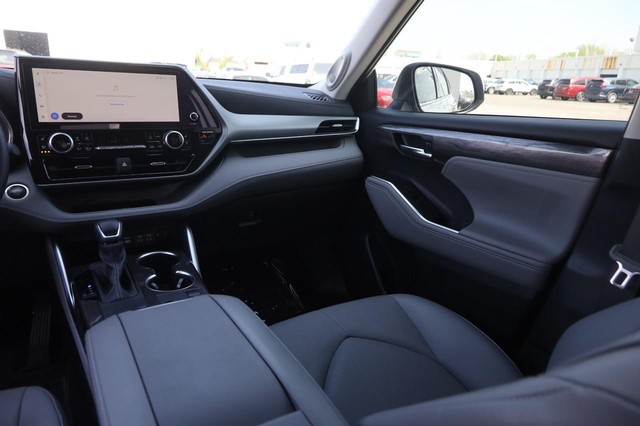 Toyota Highlander Vehicle Image 27