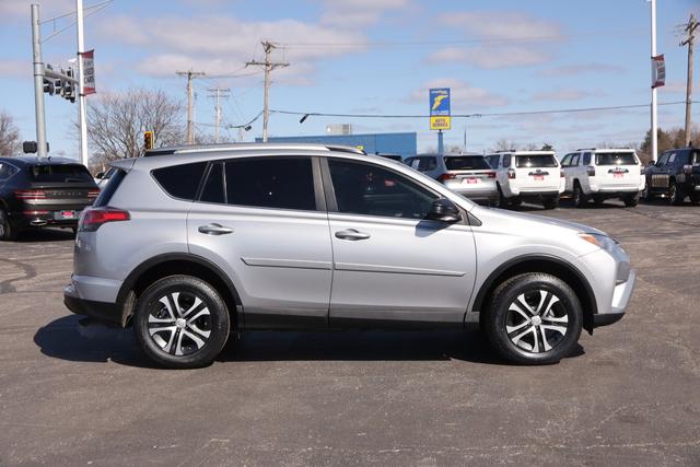 Toyota RAV4 Vehicle Image 05