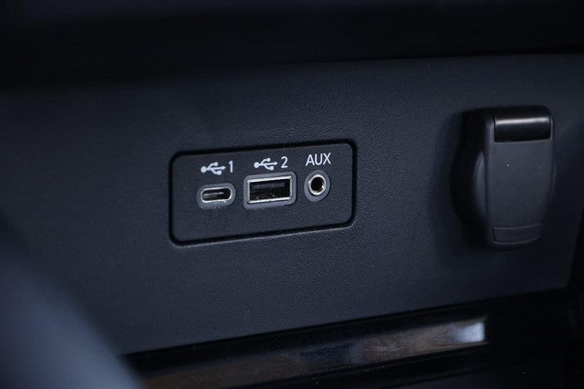 Nissan Altima Vehicle Image 18