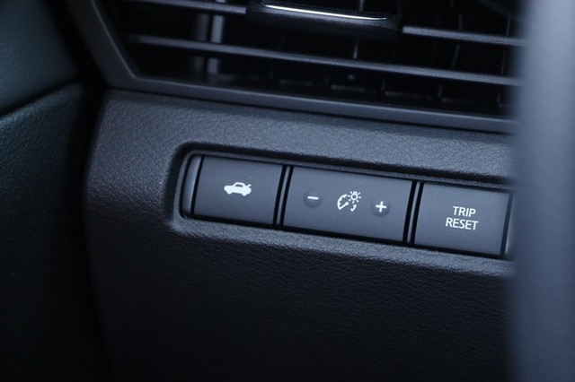 Nissan Altima Vehicle Image 19