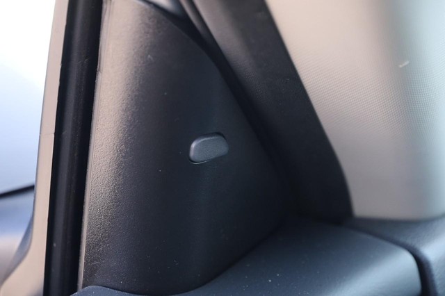 Nissan Altima Vehicle Image 20