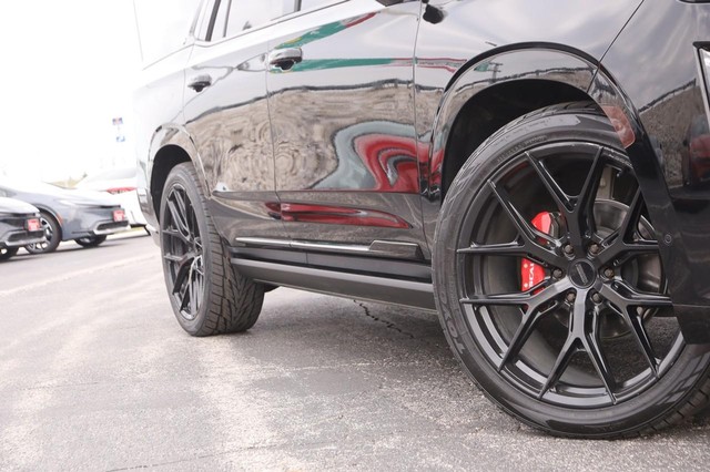 Cadillac Escalade Vehicle Image 03