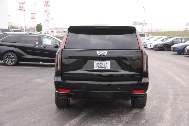 Cadillac Escalade Vehicle Image 06