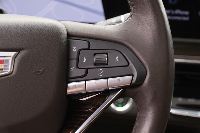 Cadillac Escalade Vehicle Image 16