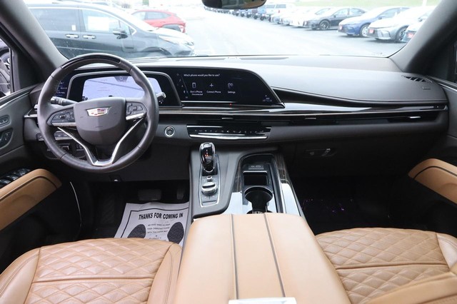 Cadillac Escalade Vehicle Image 26