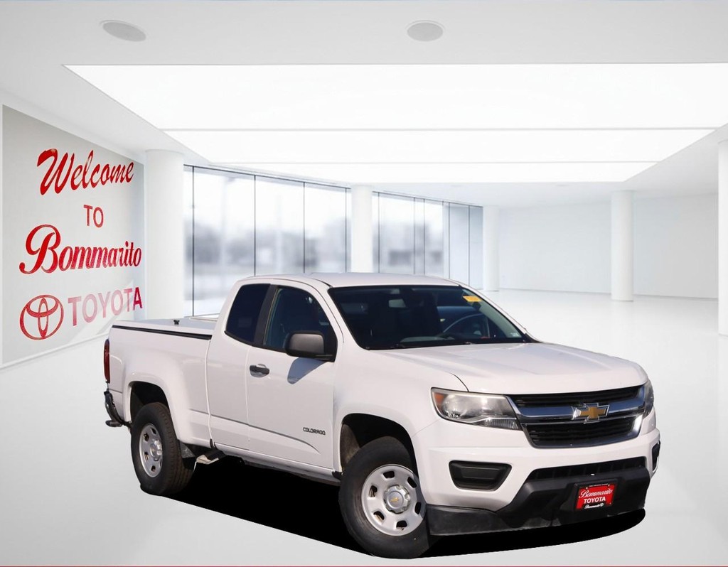 Chevrolet Colorado Vehicle Full-screen Gallery Image 2