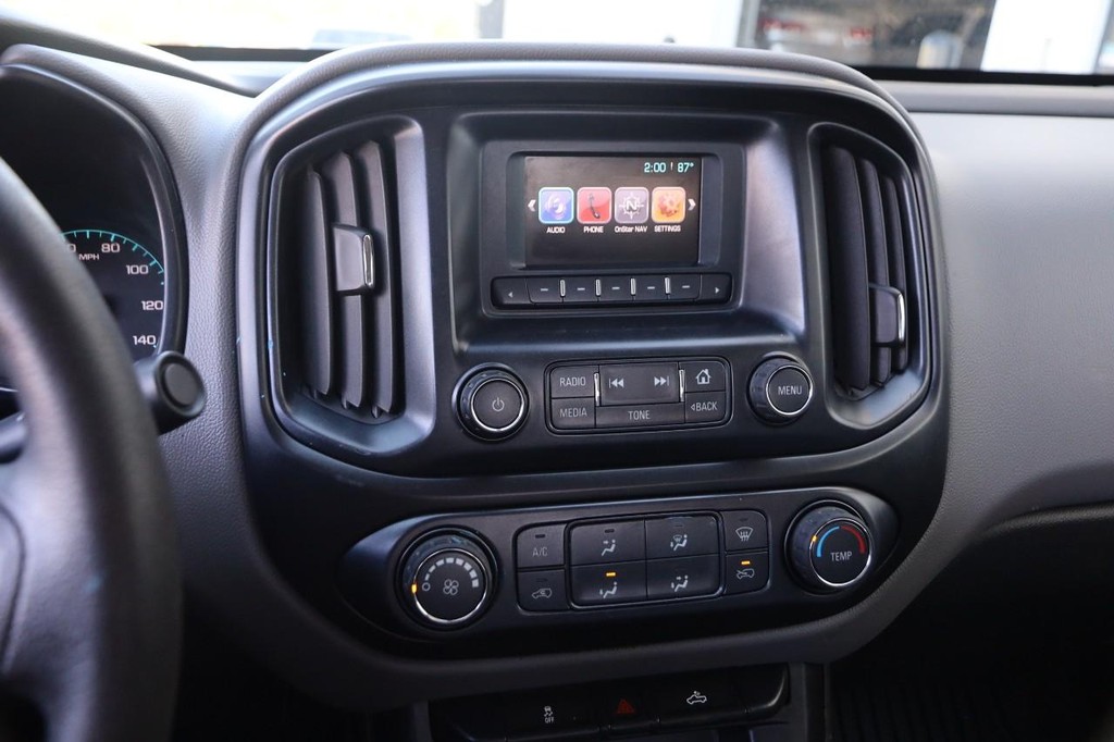 Chevrolet Colorado Vehicle Full-screen Gallery Image 14