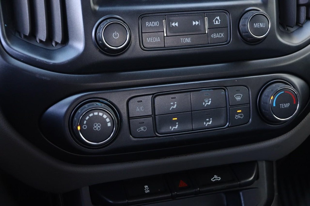 Chevrolet Colorado Vehicle Full-screen Gallery Image 16